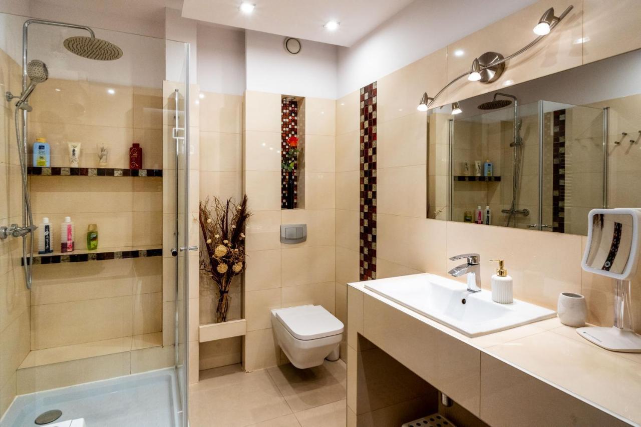 Torre Verona Apartment - 70M2, Terrace, Garage Krakkó Kültér fotó