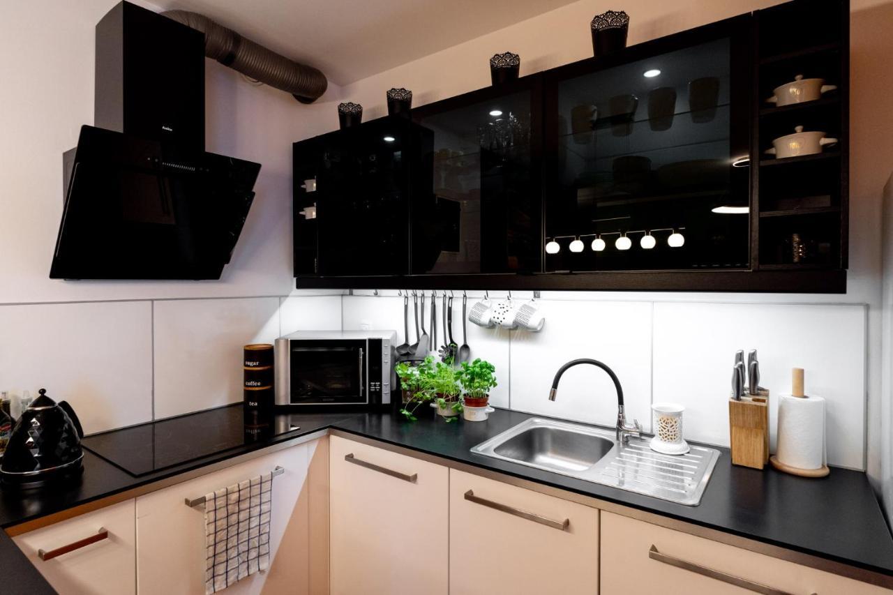 Torre Verona Apartment - 70M2, Terrace, Garage Krakkó Kültér fotó