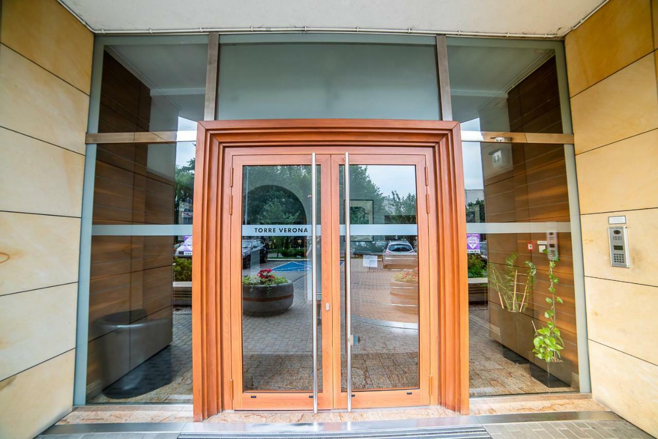 Torre Verona Apartment - 70M2, Terrace, Garage Krakkó Kültér fotó